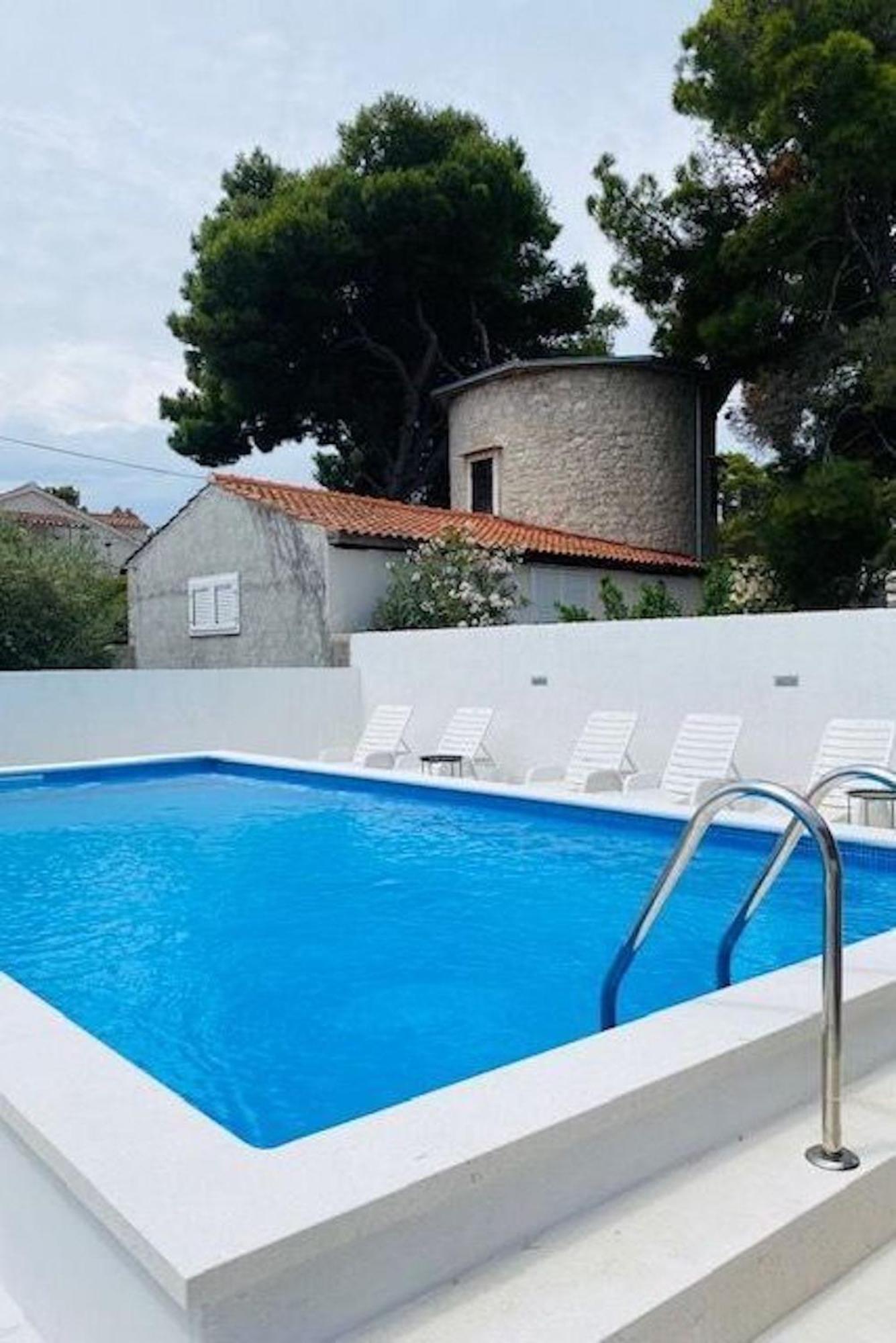 Villa Brazza Milna  Exterior photo